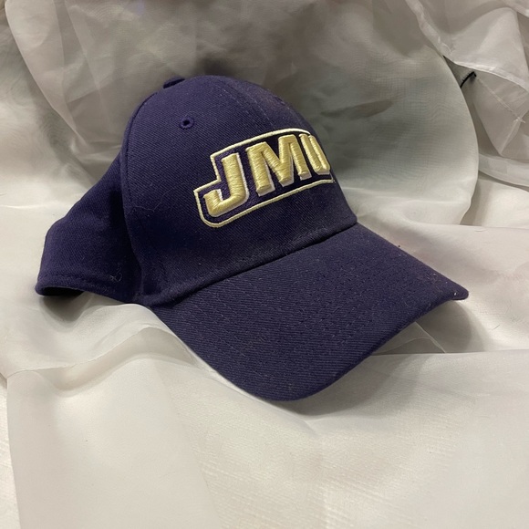 Never worn James Madison University New Era hat. - Picture 5 of 5